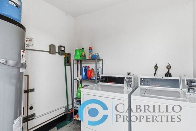 Building Photo - 4622 Hamilton St