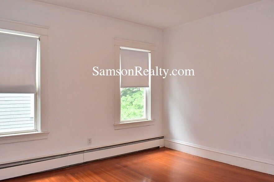 Building Photo - 206 Slater Ave