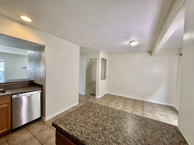 Building Photo - 4709 S Falkirk Dr