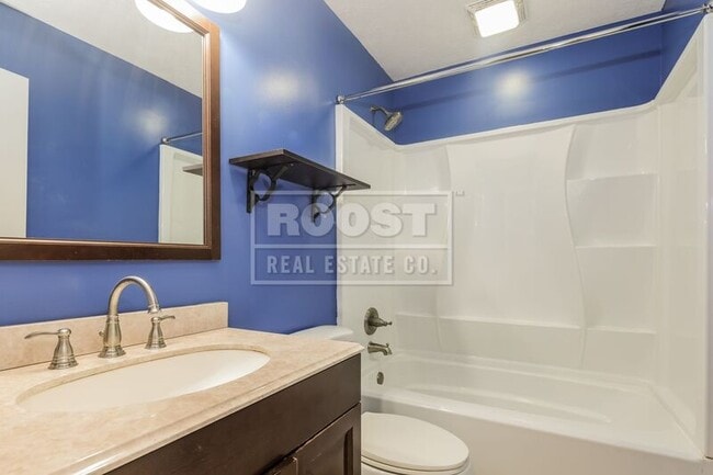 Building Photo - 83 Villa Rd