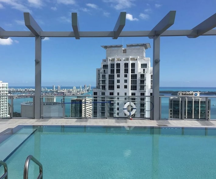 Building Photo - 1100 S miami Ave