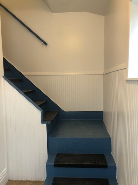 Front stairs - 2124 Cherry St