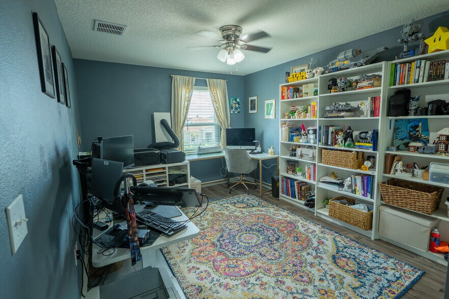 Building Photo - 10509 Laguna Plains Dr