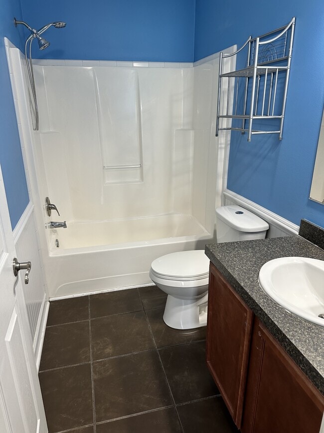 Building Photo - 103 Meadowview Rd