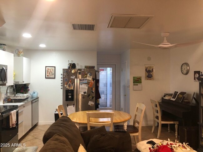 Building Photo - 2019 S Granada Dr
