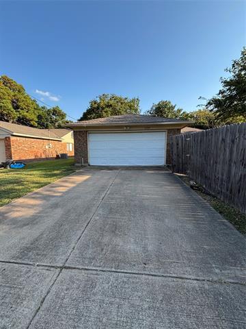 Building Photo - 1209 Sheppard Ln