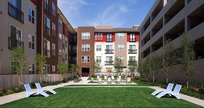 Building Photo - 6150 Alma Rd