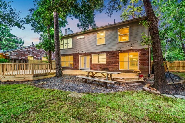 Building Photo - 139 W Village Knoll Cir
