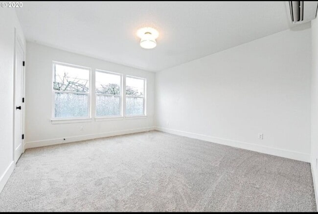 Building Photo - 617 N Lombard St