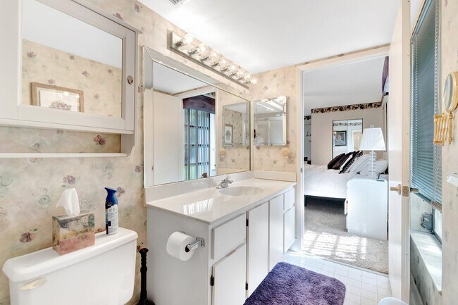 Building Photo - 7280 Amberly Ln