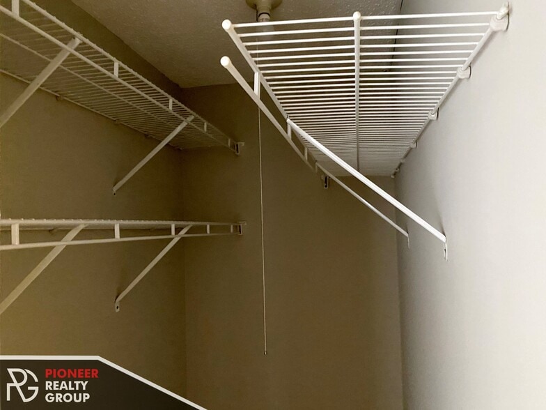 Building Photo - 2551 N Clark St