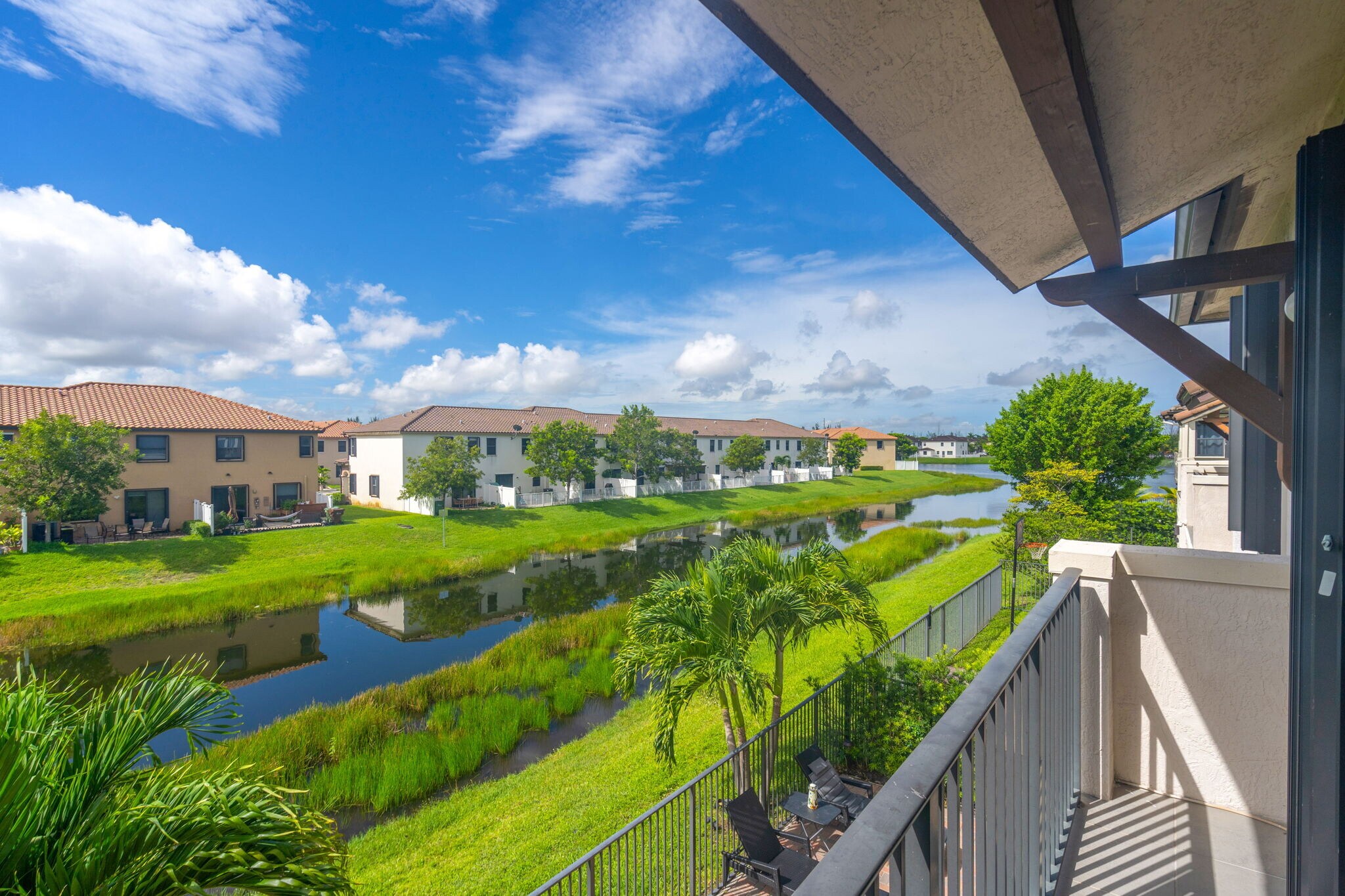 Building Photo - 3332 W 95th Ter