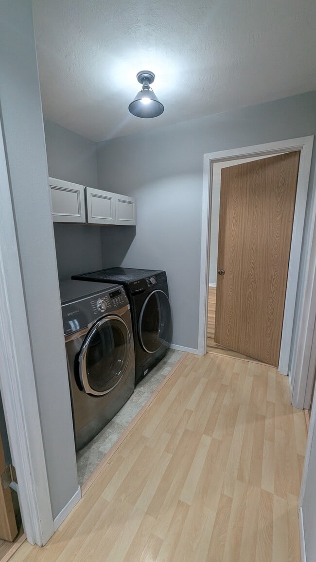 Building Photo - 3885 Sonoma Ave