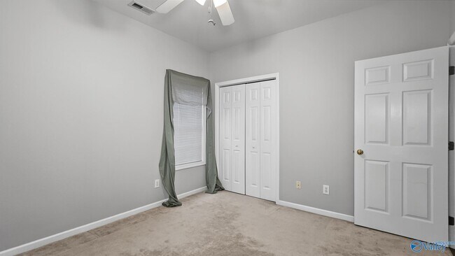 Building Photo - 141 Canterbury Dr