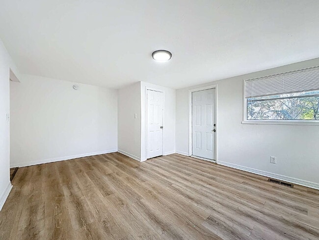 Building Photo - 5330 Quan Dr