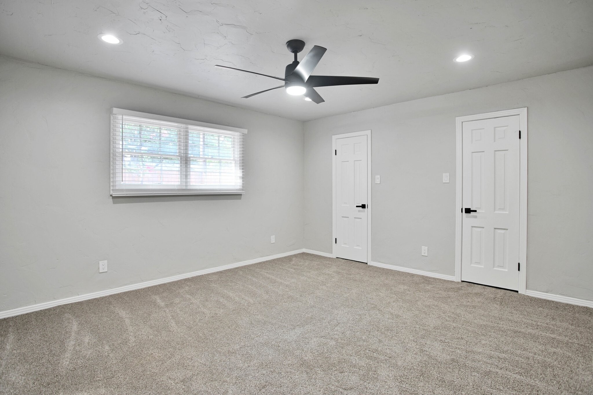 Building Photo - 3811 63rd Dr