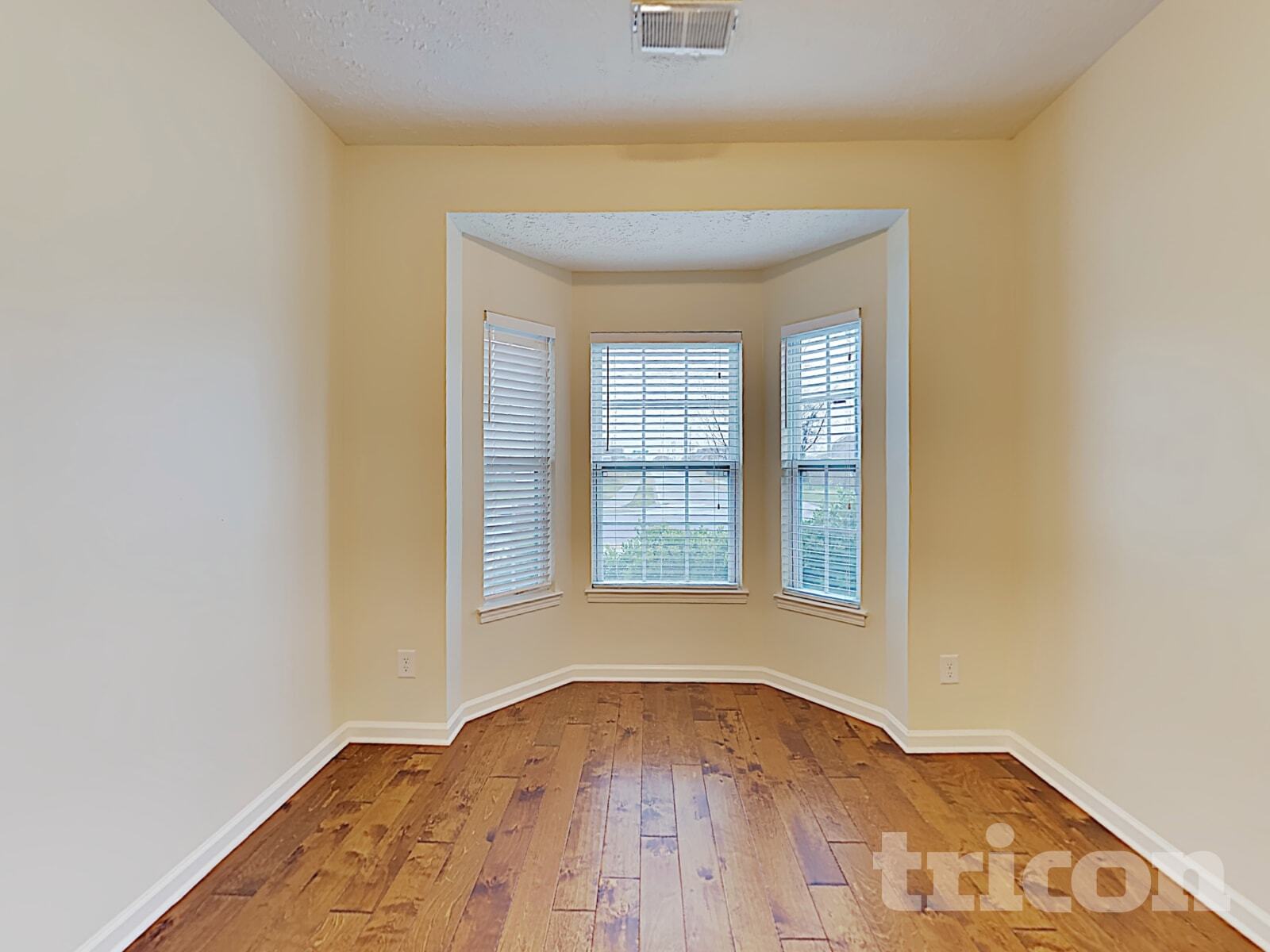 Building Photo - 1011 Middleton Ln