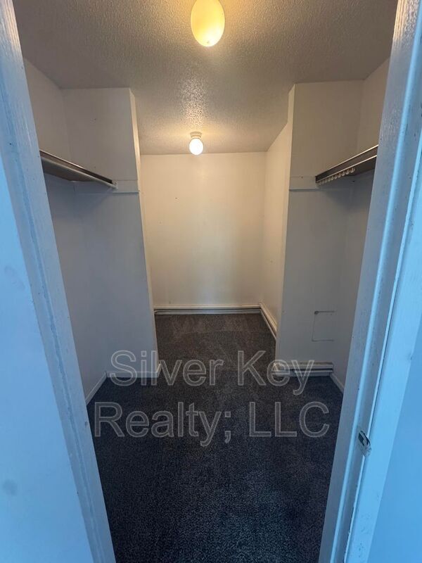 Building Photo - 311 Sunset Dr