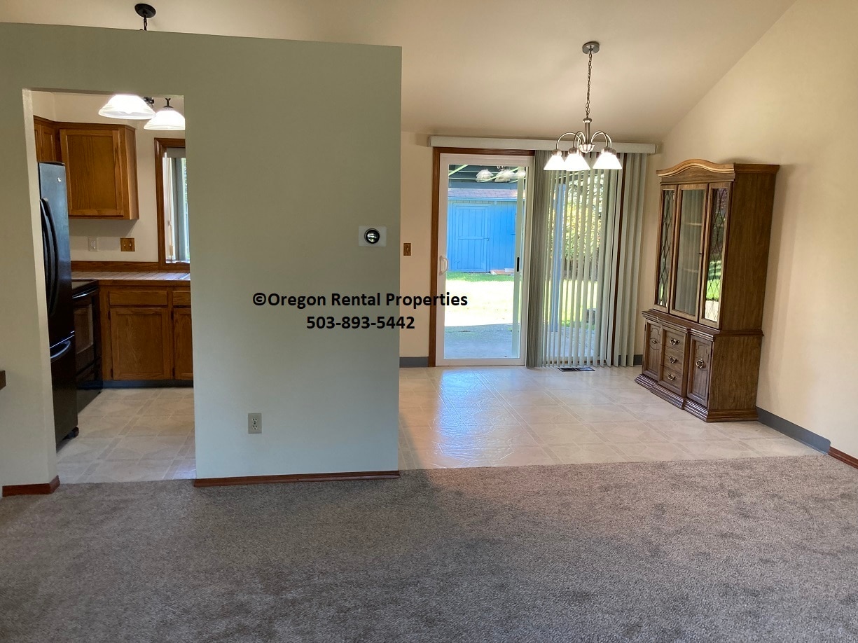 Building Photo - 2511 NE 161st Ave