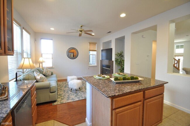 Building Photo - 1612 Salamoni Ct