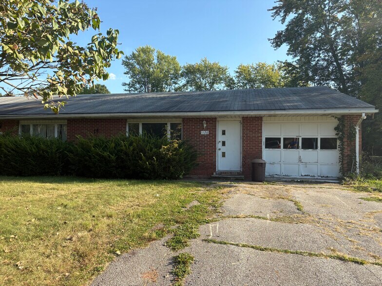 Primary Photo - 1128 Chew Rd