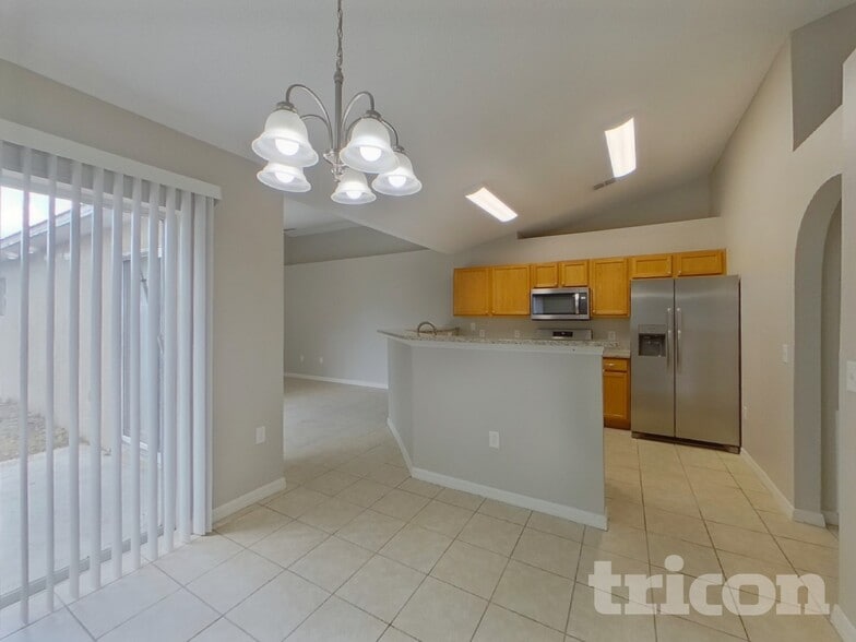 Building Photo - 810 Ognon Ct