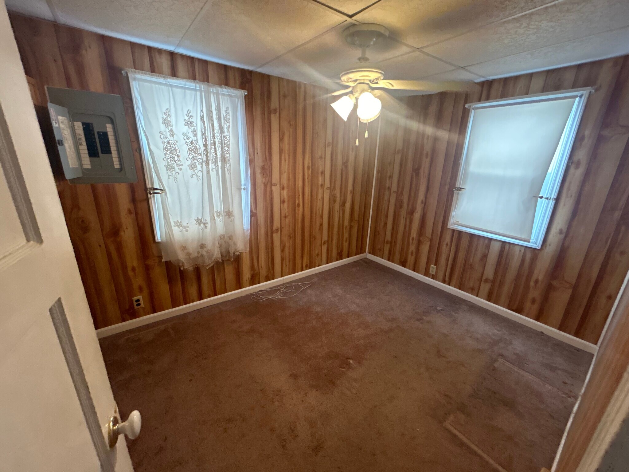 Building Photo - 195 Roland St