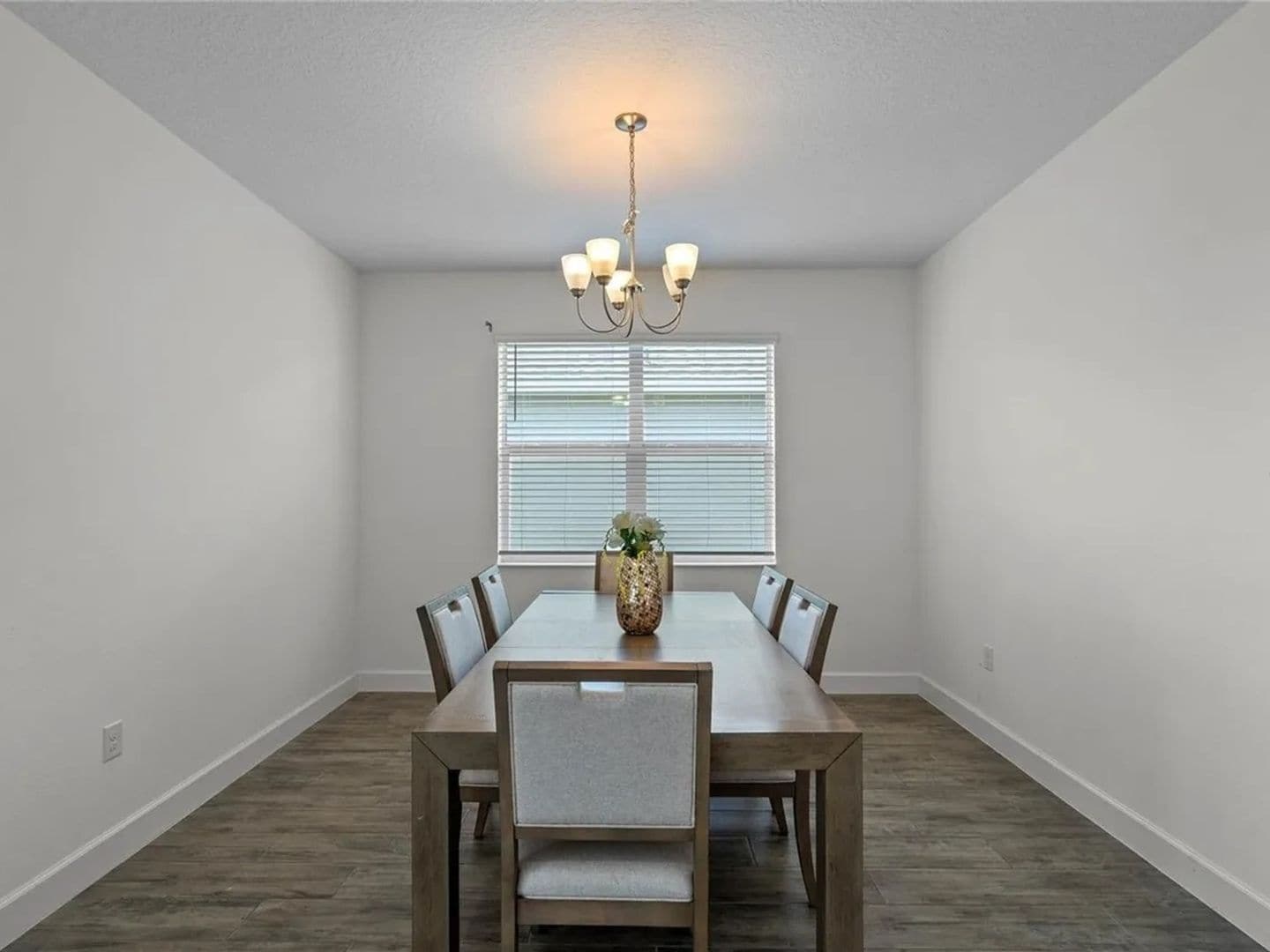 Building Photo - 2043 Rush Bay Wy