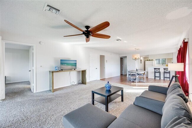Building Photo - 1645 Spoonbill Ln