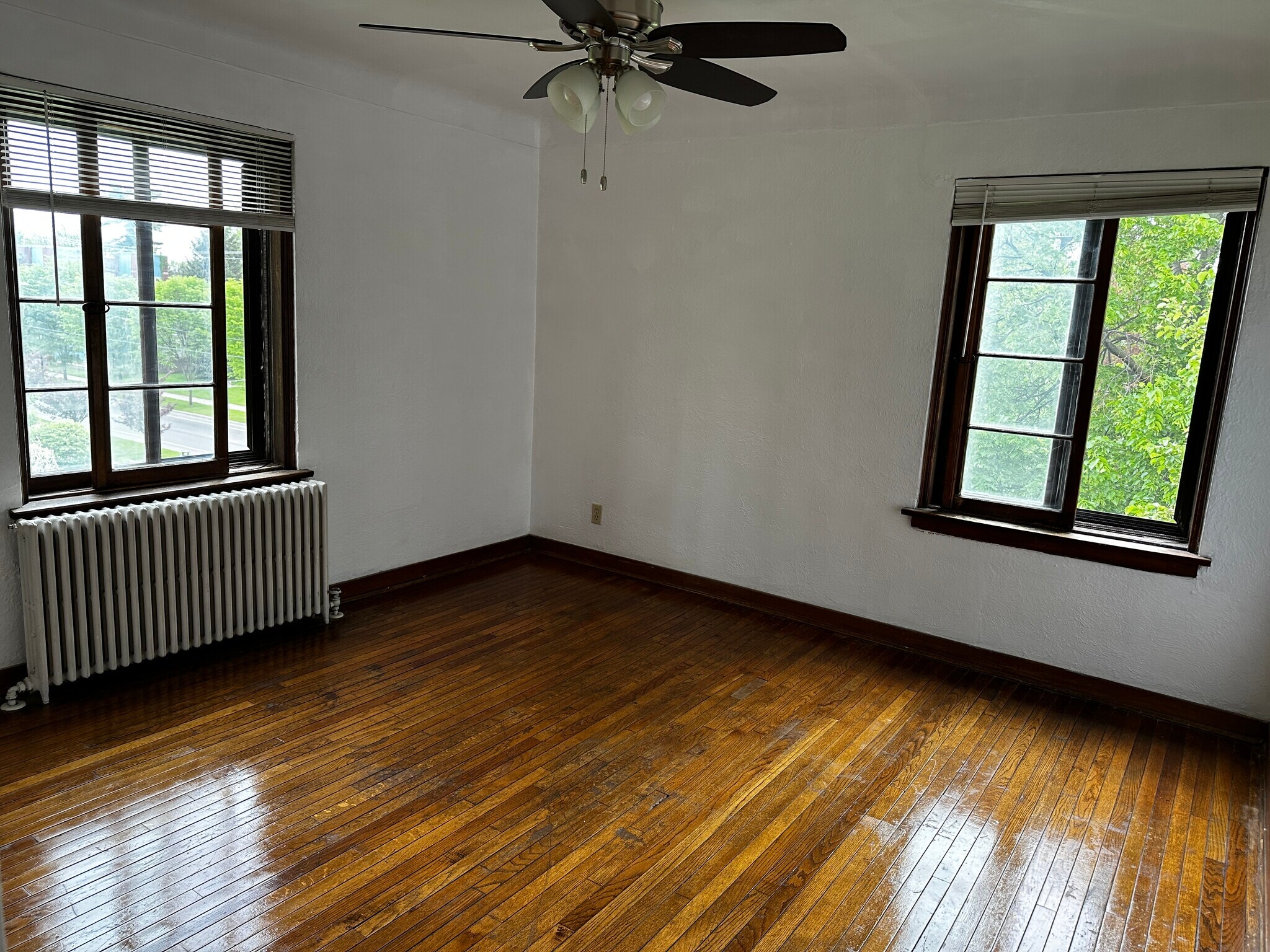 Bedroom 1 - 708 W Bancroft St