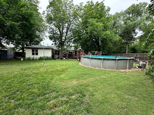 Building Photo - For Rent: Spacious 3 Bed + Office Home wit...