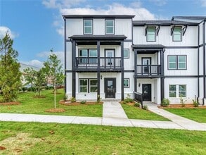 Building Photo - 1095 Knoxboro Ln