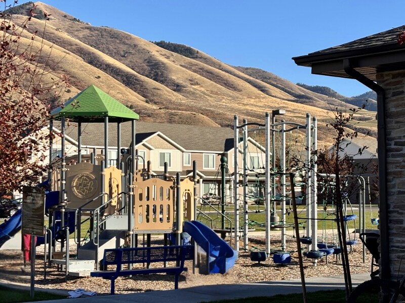 Building Photo - 1535 E 320 S