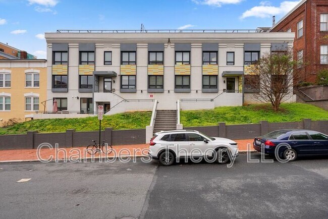 Building Photo - 2422 17th St NW
