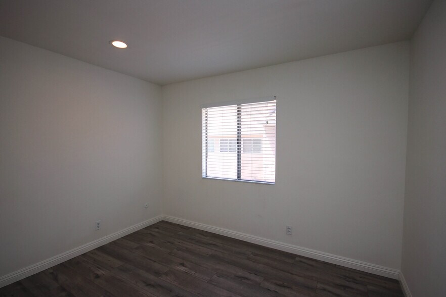 Building Photo - 1508 Dixon St