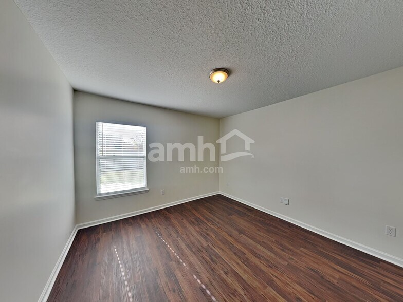 Building Photo - 3111 Stonebrier Ridge Dr