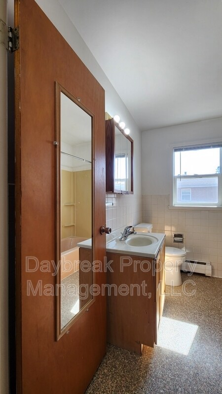 Building Photo - 2913 8th St N