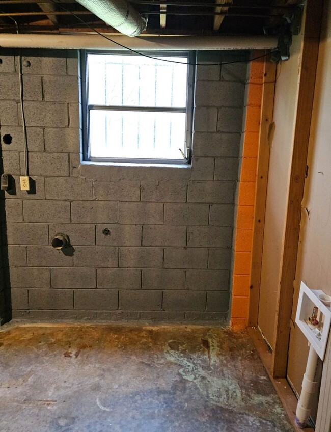 Building Photo - Morrow's Latest Renovated 3 Bedroom, 1.5 B...