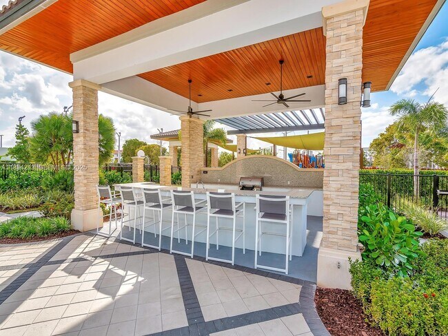 Building Photo - 10455 NW 82nd St