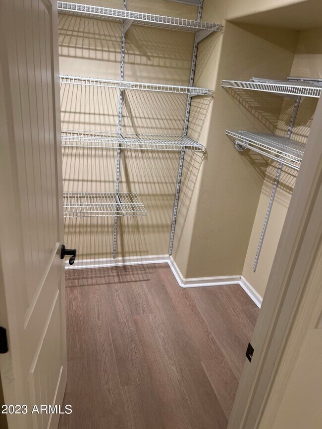 Building Photo - 4420 N 46th Pl