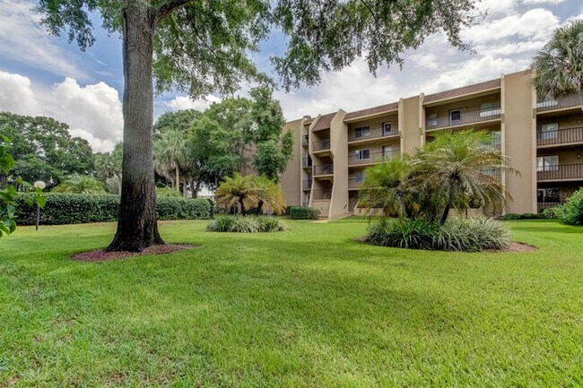 Building Photo - 90 S Highland Ave