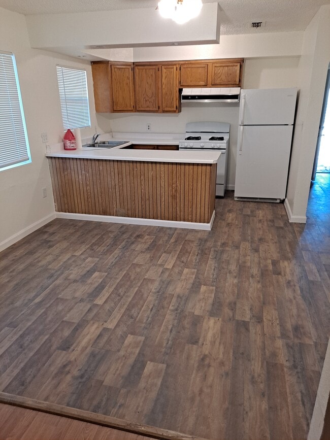 Building Photo - Block 11 Lot 12