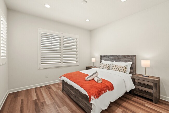 Building Photo - Spacious & Stylish 4 Bed 3 Bath in Chino P...