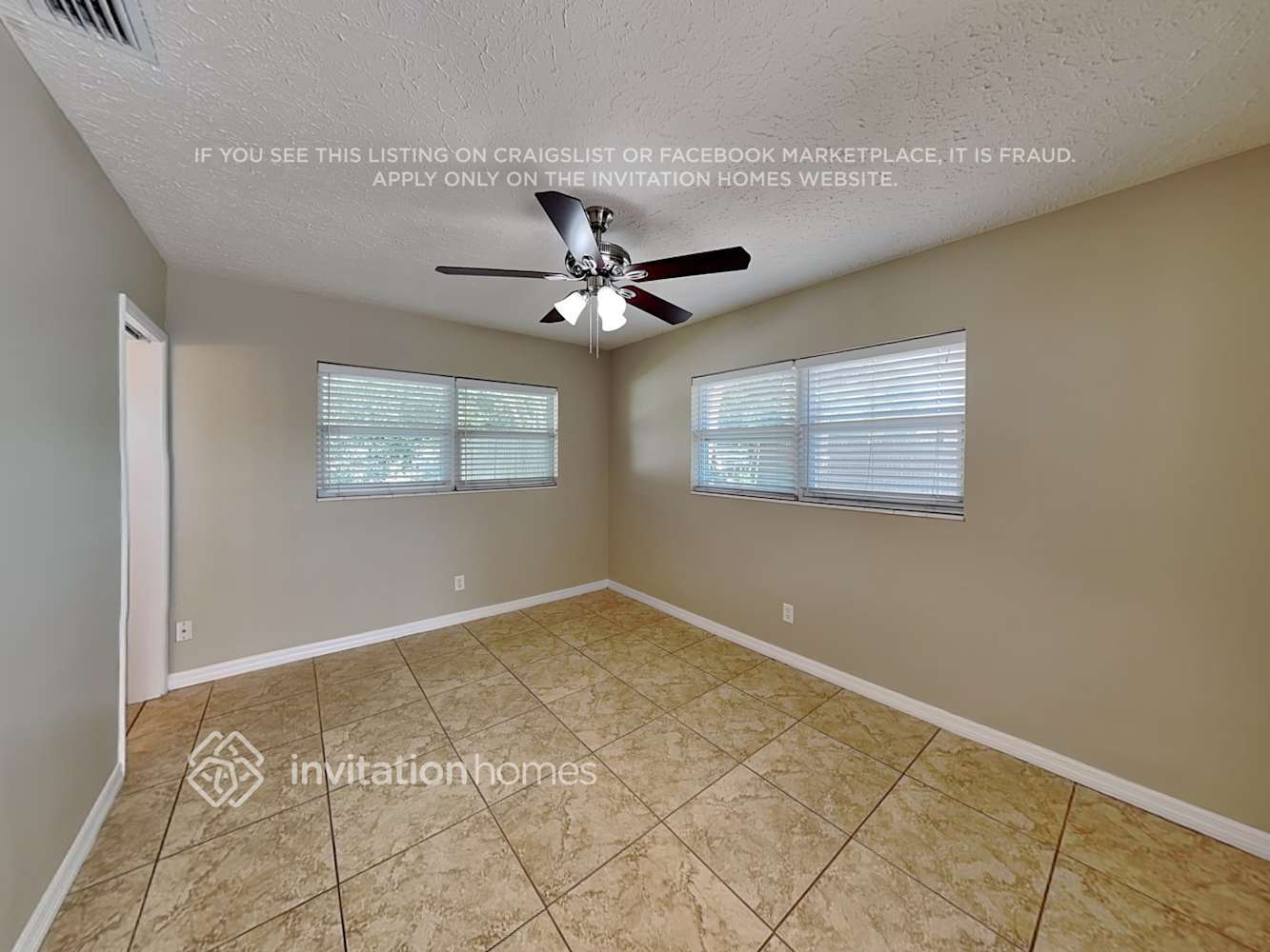 Building Photo - 3144 Bougainvillea St