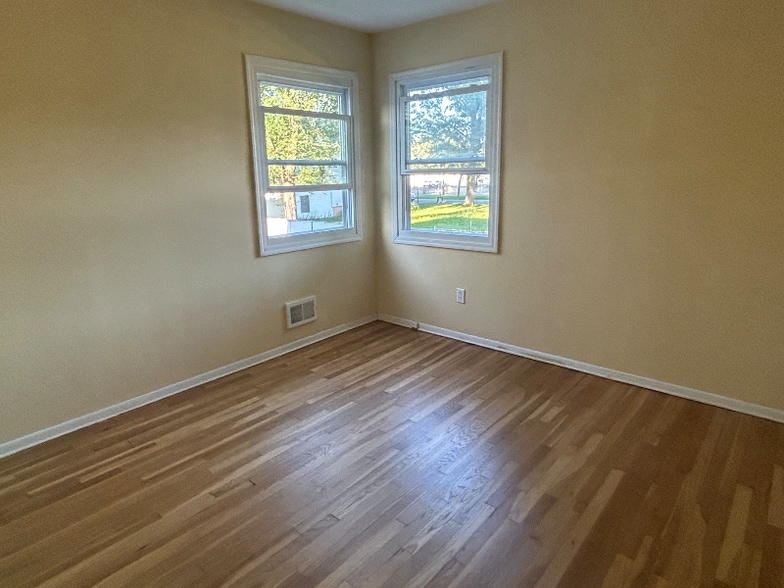 Building Photo - 24 Huron Ave