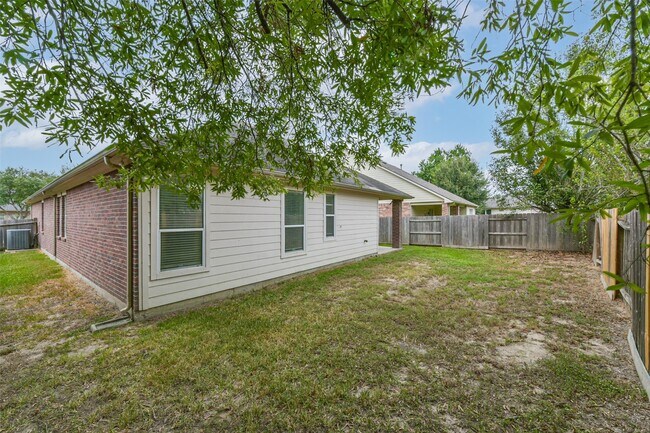 Building Photo - 21617 Horseshoe Dr