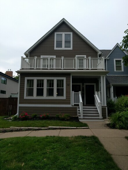 Primary Photo - 1121 Leonard Pl
