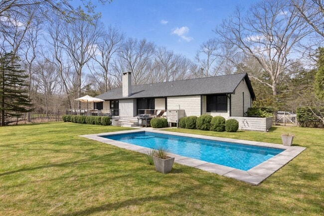 Building Photo - 24 Lilla Ln