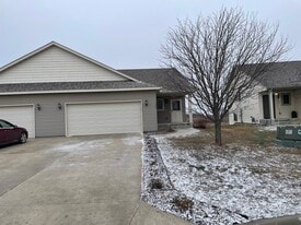 Building Photo - 1205 Mockingbird Loop