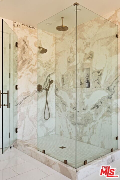 Building Photo - 2137 Glyndon Ave